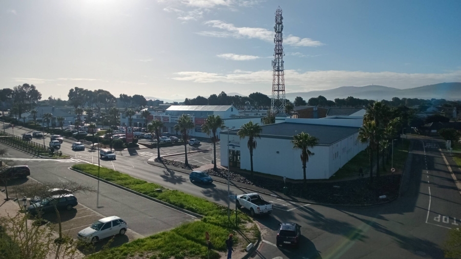 2 Bedroom Property for Sale in Table View Western Cape